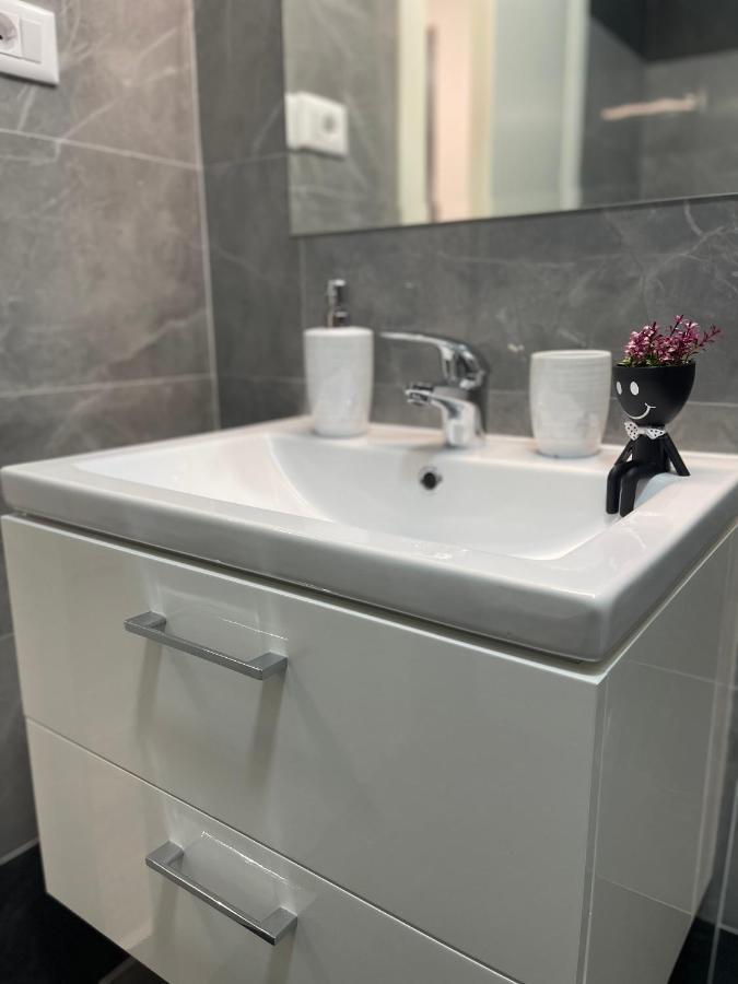 Q Luxury Palas Mall Iasi Luaran gambar